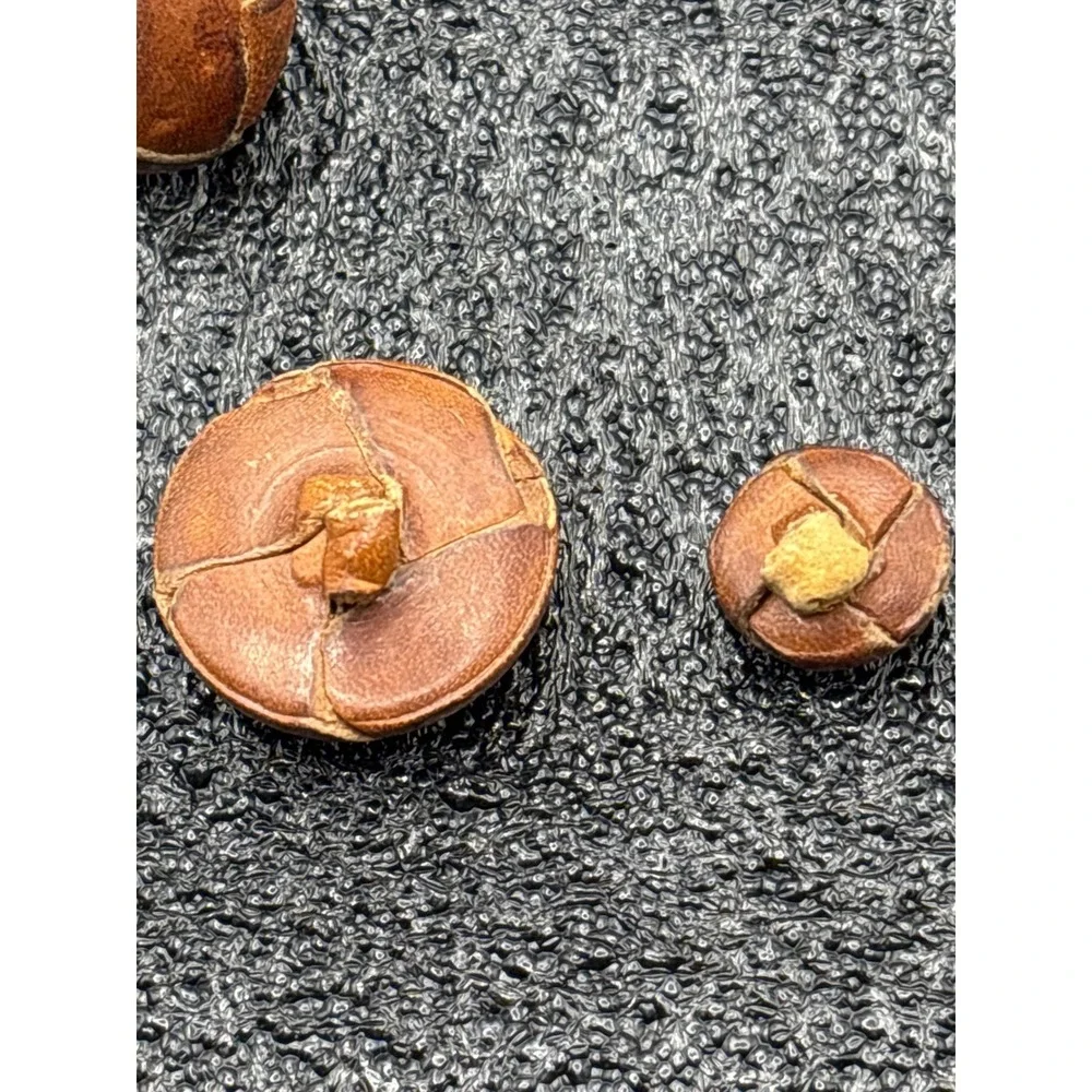 Set of 8 Vintage Handcrafted Woven Leather Sphere Buttons Or Charms - Picture 4 of 5